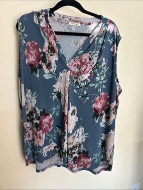 Beacon Sleeveless Floral V-Neck Blouse in Slate Blue and Rose